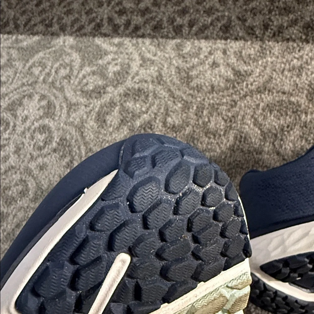 New Balance fresh foam 680 running sneakers - Picture 8 of 11